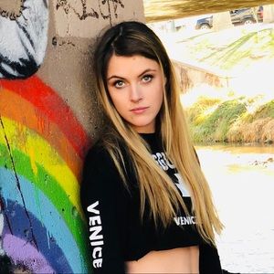 Meet your Posher, Lua